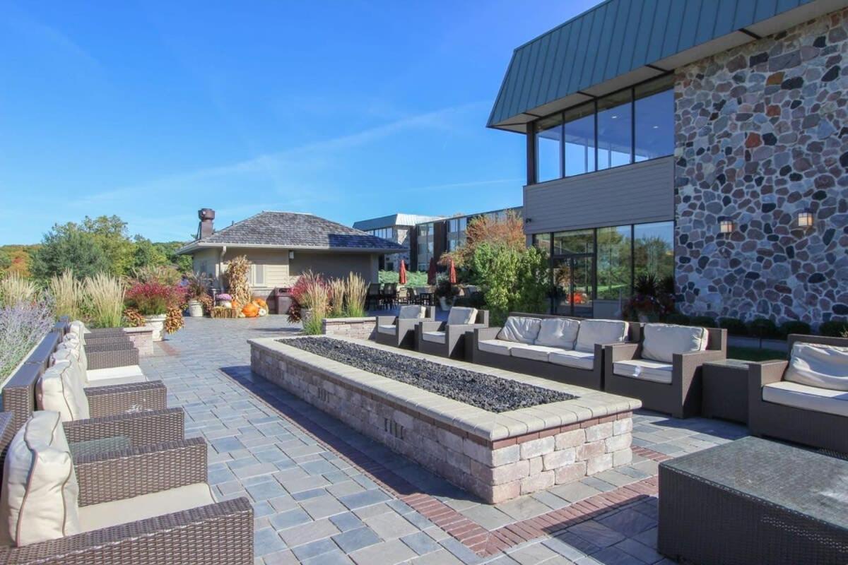 New Lake Como Condo With Lake Views Lake Geneva Exterior photo